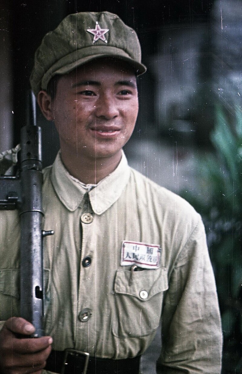1949. Боец Народно-освободительной армии Китая