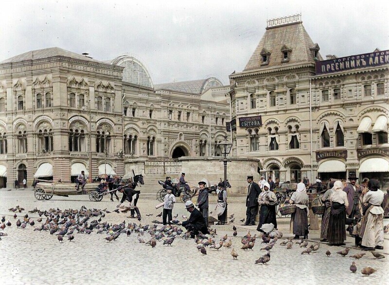 Торговцы на Красной площади.