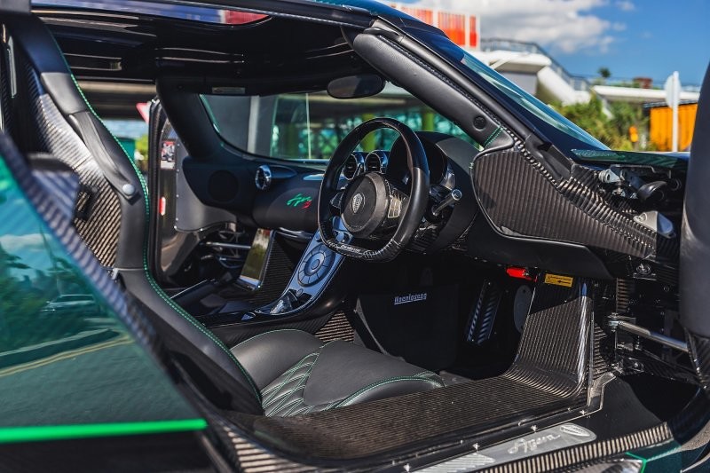Один из пяти: потрясающий  Koenigsegg Agera S из яркого-зеленого углеродного волокна