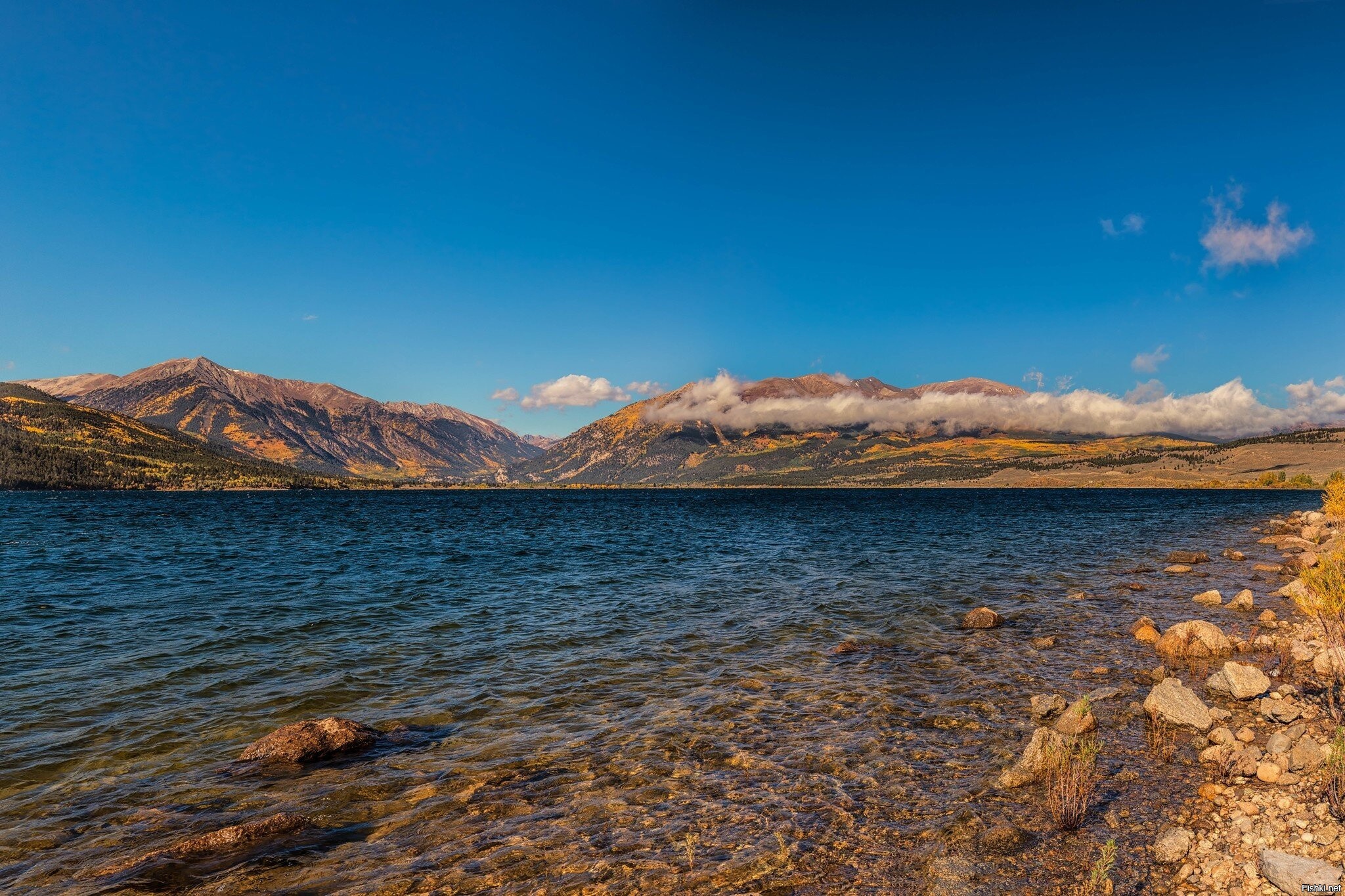 Gemini lake. Озеро Гиджик. Massive Lakes. Twin Lake.