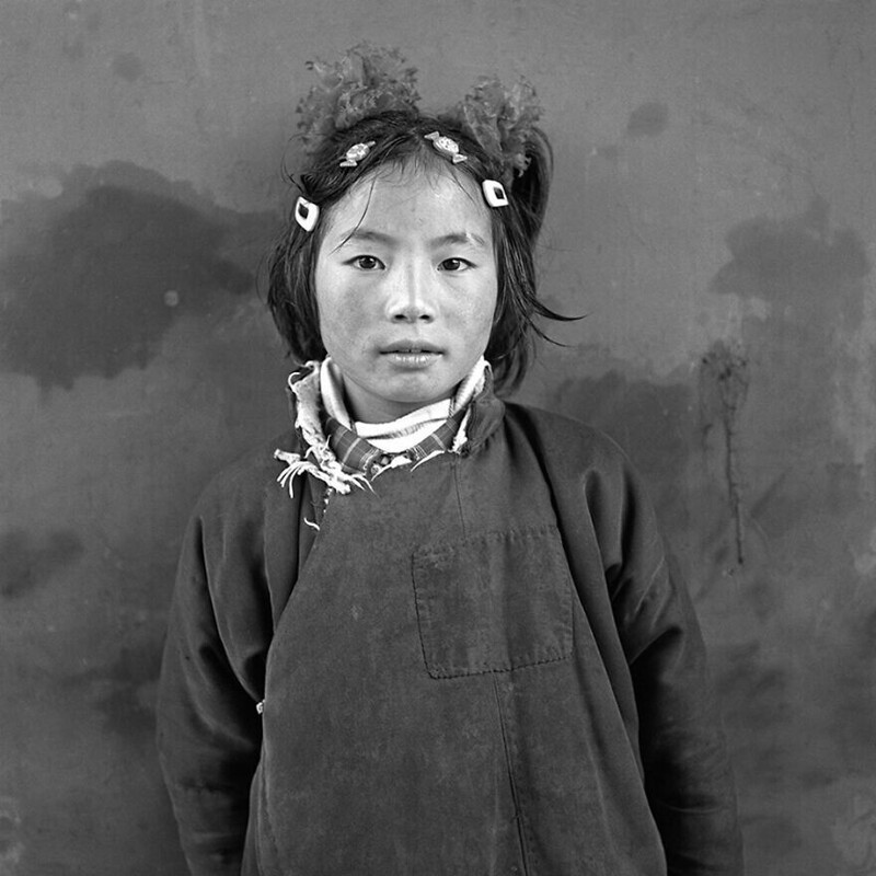 "Юная жительница Тибета" - Ларри Снайдер