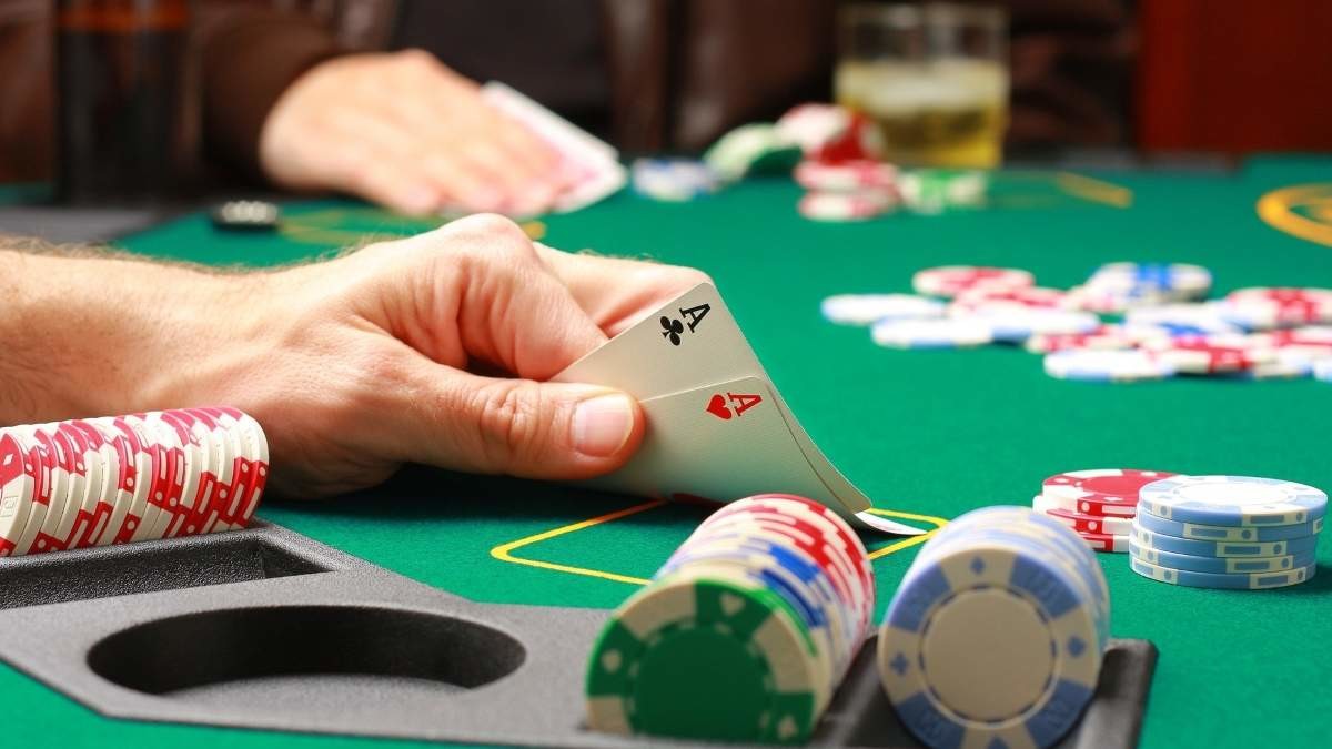 на что можно играть в покер