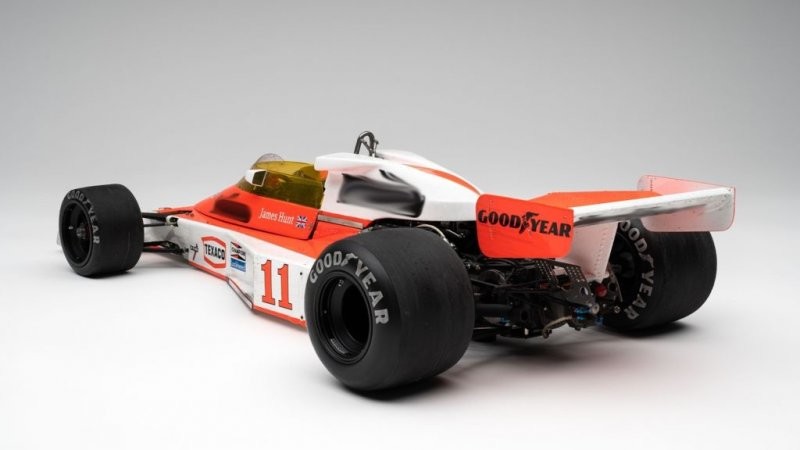 Фанат заказал модель болида Формулы-1 McLaren 1976 года, которую видел в детстве
