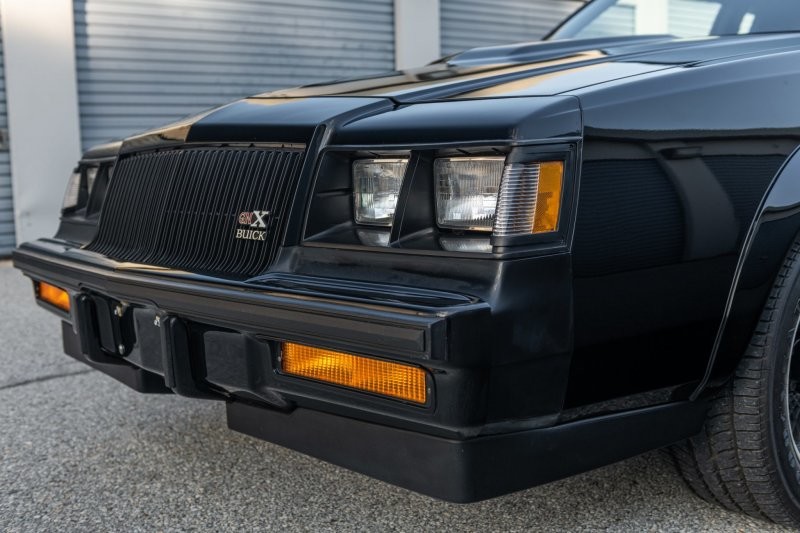 Редкий маслкар Buick GNX 1987 года, проехавший менее 2 тысяч километров, выставили на торги