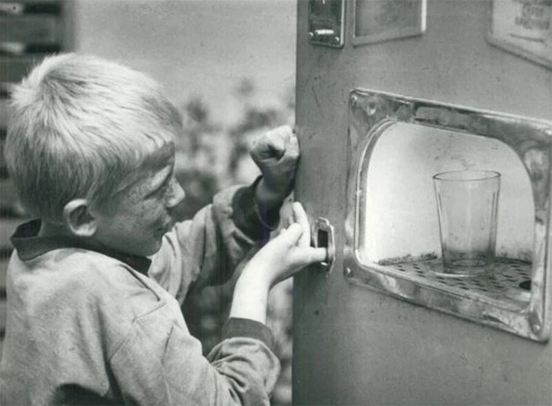 Попить воды и забрать копейку. СССР. 1970-е
