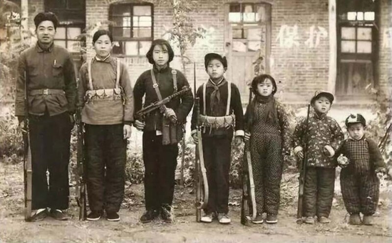 Обычная китайская семья. 1960-70 гг..