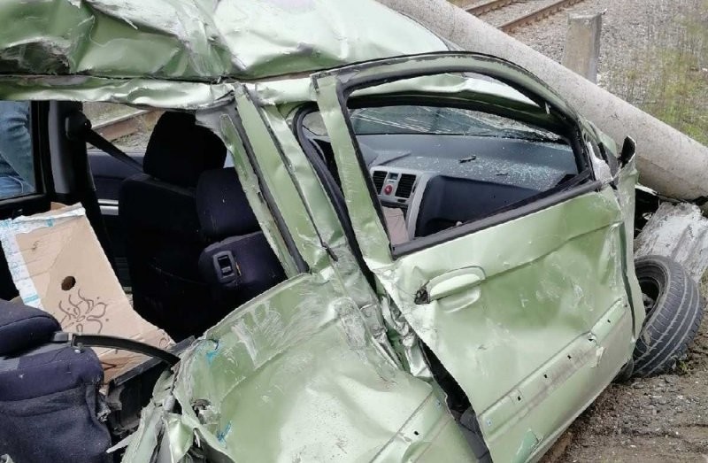 Авария дня. Водитель на Hyundai Getz столкнулся с поездом в Ивановской области