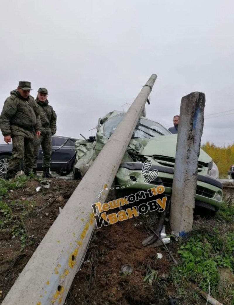 Авария дня. Водитель на Hyundai Getz столкнулся с поездом в Ивановской области