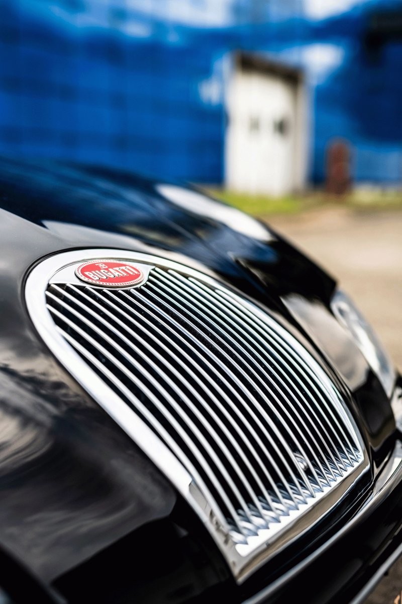 Bugatti EB112 — отполированный кусок мыла для четверых