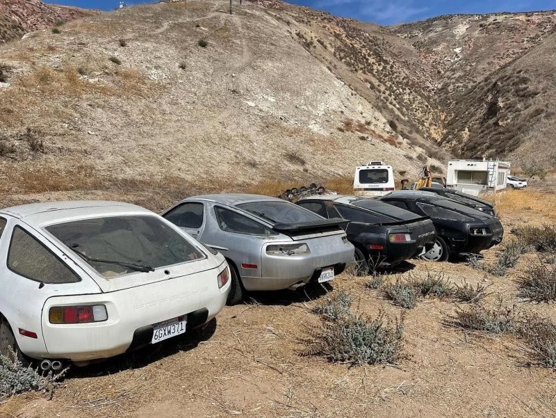 Сенсационная находка: в Южной Калифорнии обнаружили 13 классических Porsche в карьере