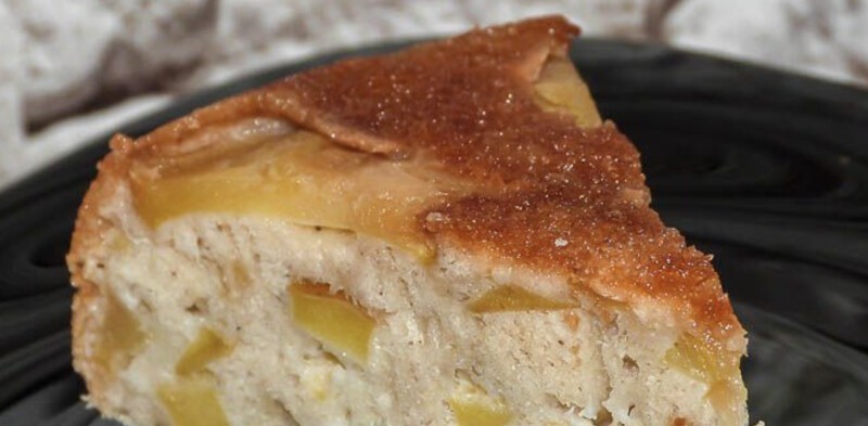 Бисквит с яблоками в духовке — рецепт + 6 фото