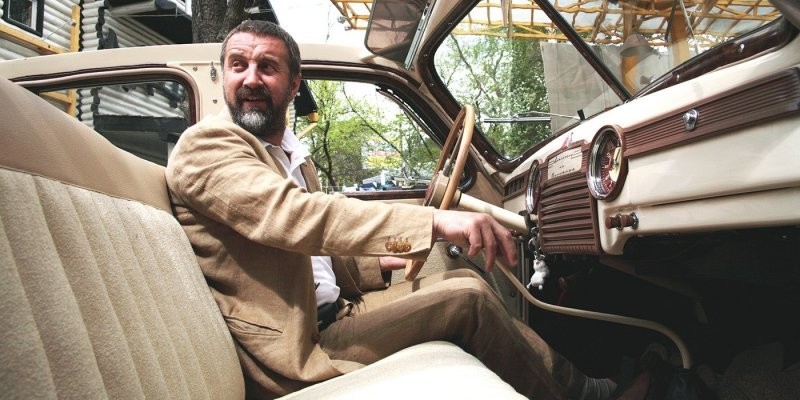 Необычное авто Клуни, Rolls-Royce в 8 лет: автомобили знаменитостей