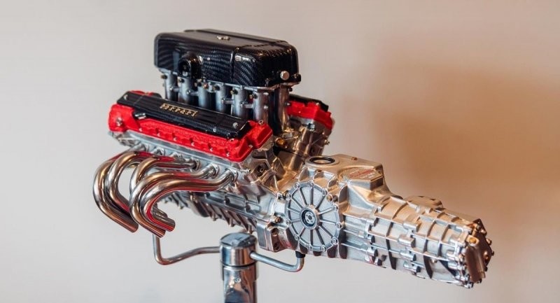 Уменьшенные копии двигателей Ferrari: на создание каждого требуется больше года
