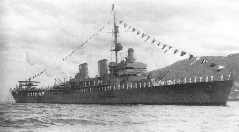 Известно, что вышедший на охоту «Бисмарк» первыми обнаружили шведы. А сделал это самолёт, запущенный с крейсера Gotland!