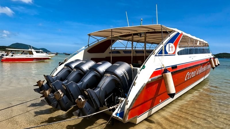 Лодки на пляже Пхукета отдают даром!
