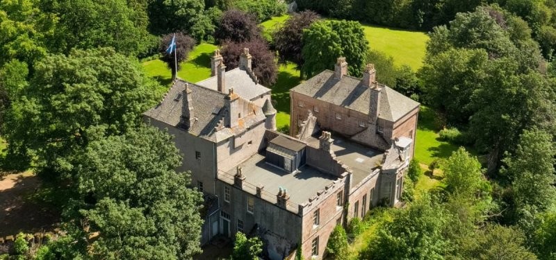 Узники замка Крейг: в шотландском замке лечат от криптозависимости
