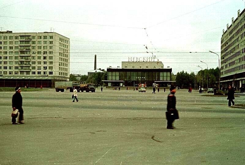 Метро дыбенко старые