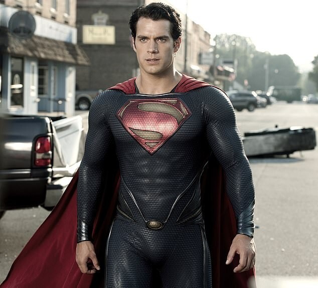 Художник DC Comics покинул должность из-за Супермена-бисексуала