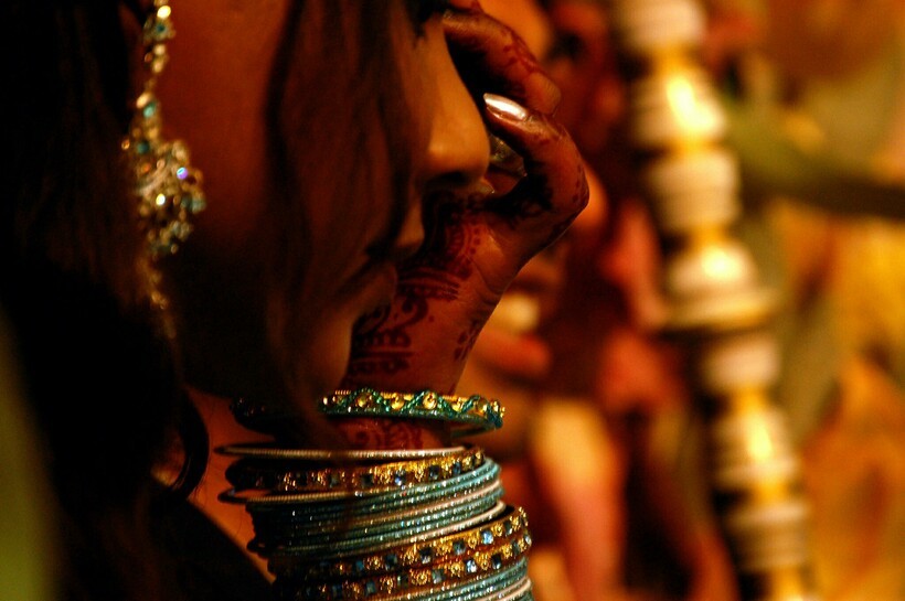 Ракшаси кто это в индии. Виды брака в Индии. 8 Видов брака в Индии. Знак замужества в Индии Мангалсутра.