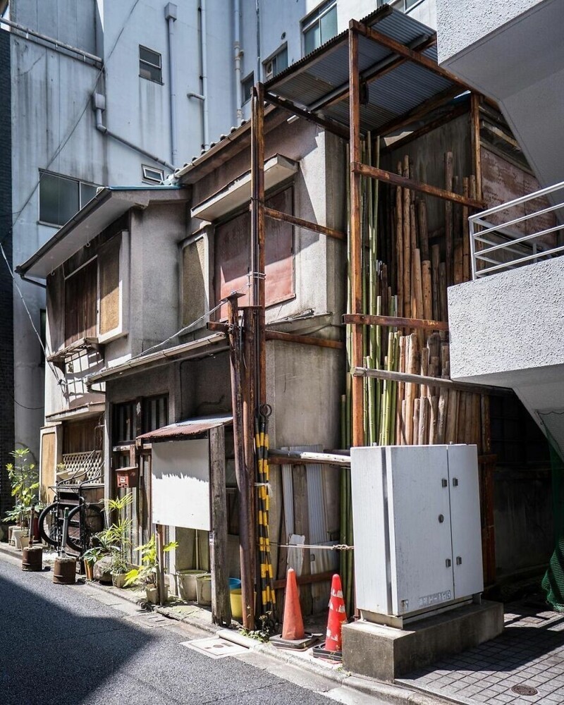 Старые домики в токийском районе Канда