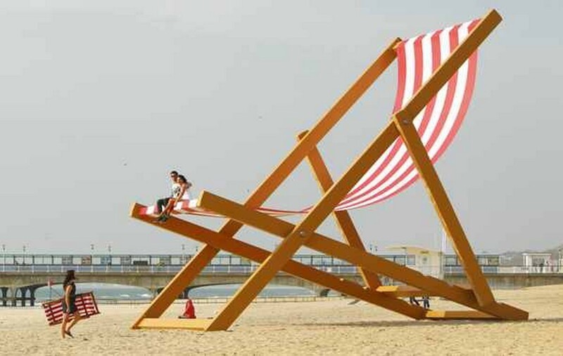 Самый большой шезлонг в мире, пляж Борнмута