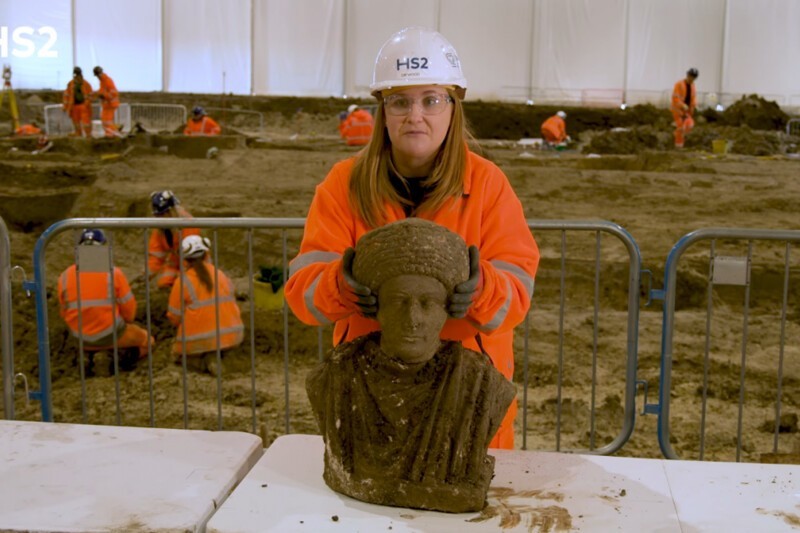Археологи нашли древнеримские статуи возрастом 2000 лет