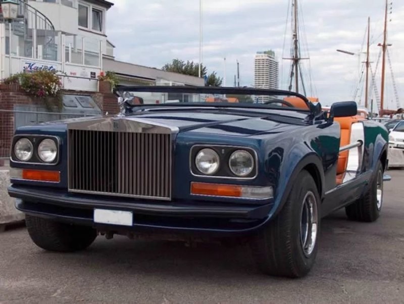 Эксклюзивный Rolls-Royce, созданный специально для шейха, который любил соколиную охоту