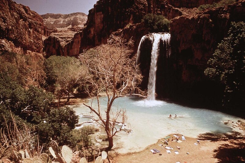 Водопад Хавасу, недалеко от деревни Супай, Аризона, в Гранд-Каньоне
