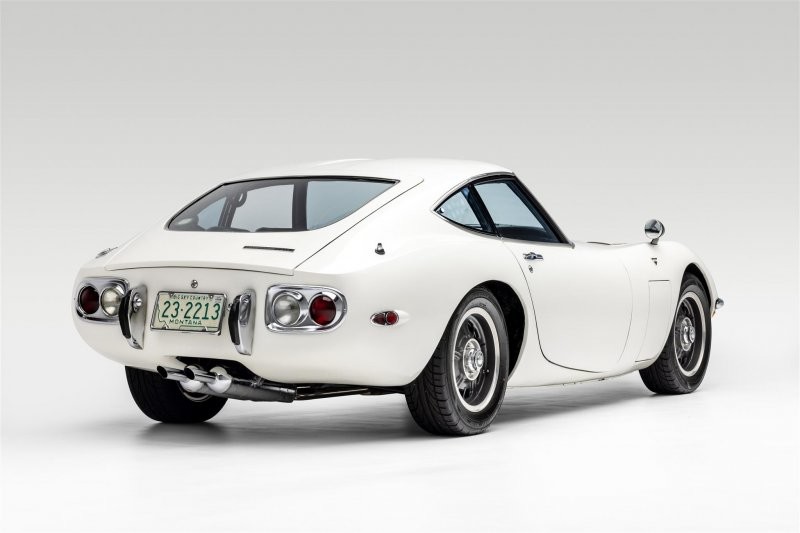 Редкая Toyota 2000GT 1968 года выпуска продалась за 850.000 долларов