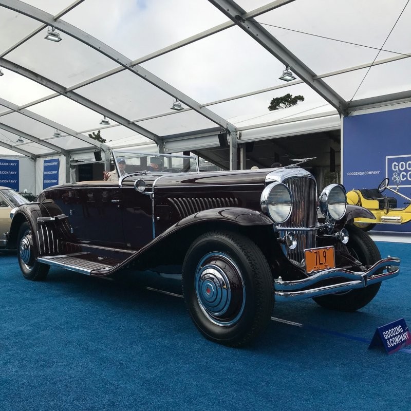 5. Duesenberg Model J Disappearing-Top Convertible Coupe 1930 года продан за $3,965,000 (284 100 000 руб.)