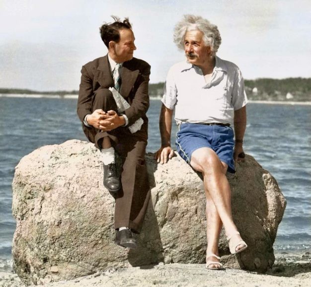 Почему Альберт Эйнштейн носил женскую обувь?