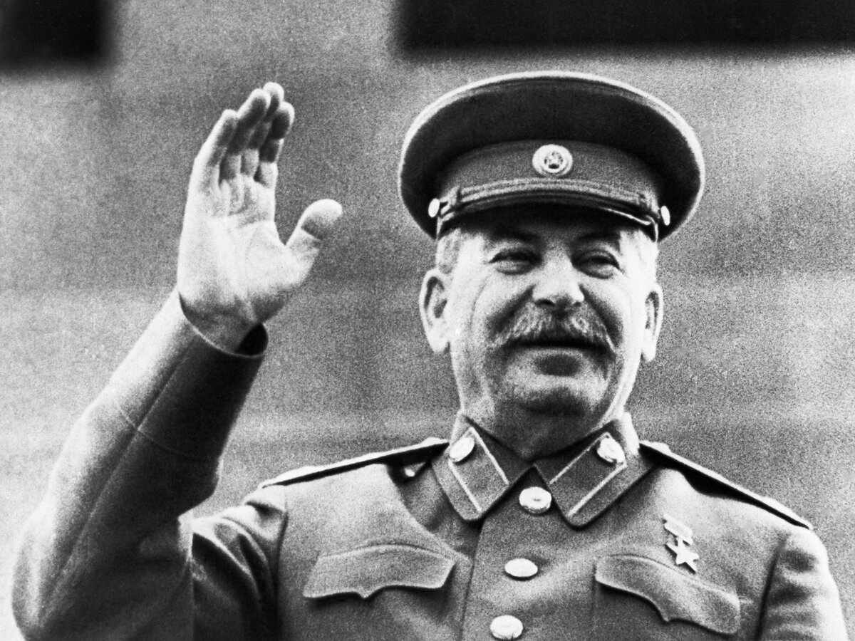 Сталин: Товарищ Ротерт, вопрос о том, что - дорого, а что - дешево, решает правительство!