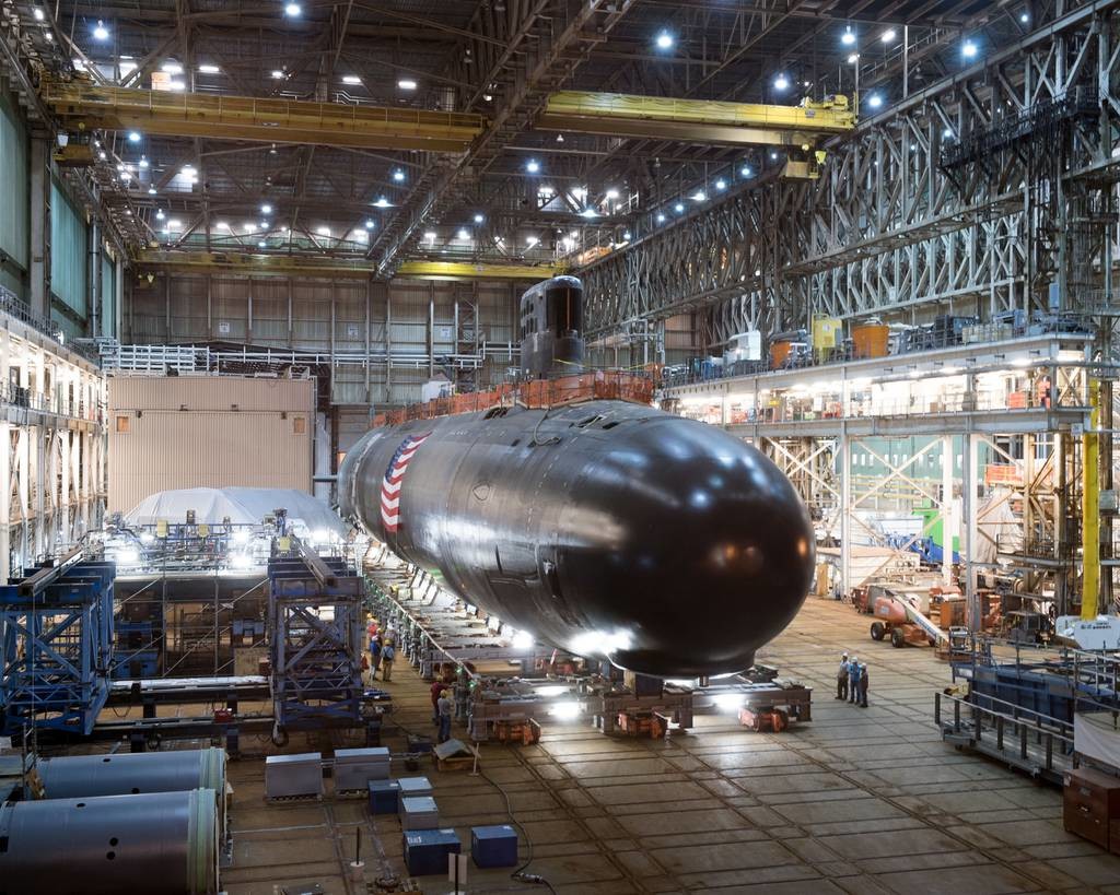 "Хьюстон, у нас проблемы!": инженер в США 30 лет подделывала результаты тестов металла для подводных лодок