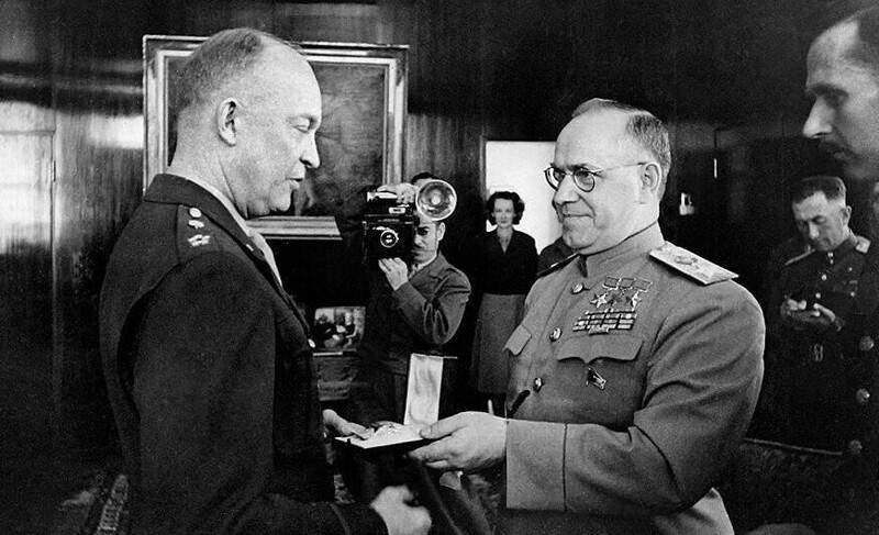 Сколько стоит, из чего сделан и кому вручали: 5 интересных фактов о высшей военной награде СССР ордене "Победа"