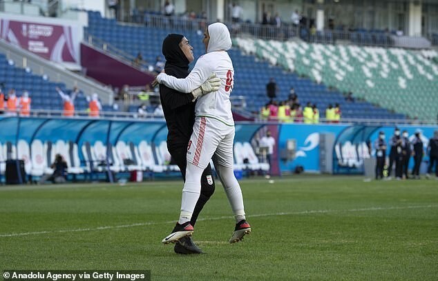 Вратаря иранской женской сборной по футболу обвинили в том, что она - мужчина