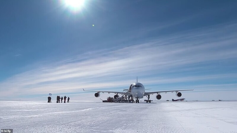 В Антарктиде впервые приземлился самолет Airbus A340