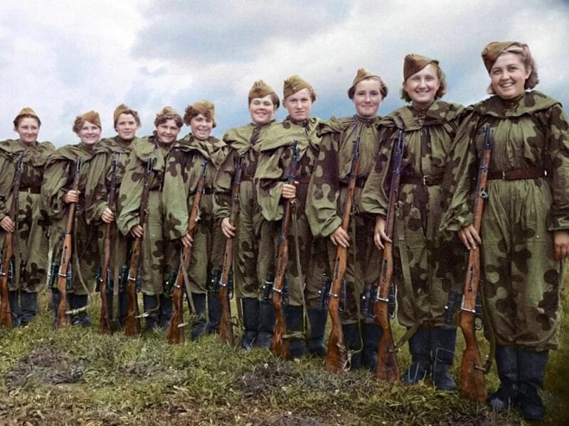 Выпускницы Центральной женской школы снайперов, 1943