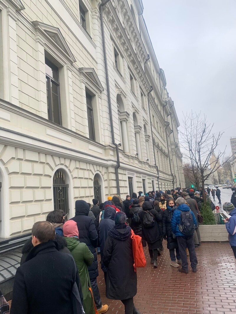 Дипломат США приехал на заседание по делу о ликвидации «Мемориала»