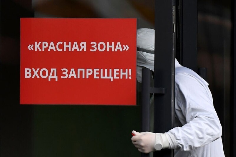 Главврач больницы Филатова заявил, что антиваксеры не хотят знать правду
