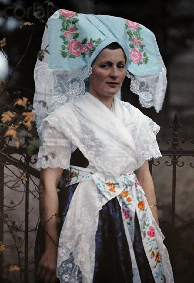 Лужницкая сербка в традиционном наряде, Германия