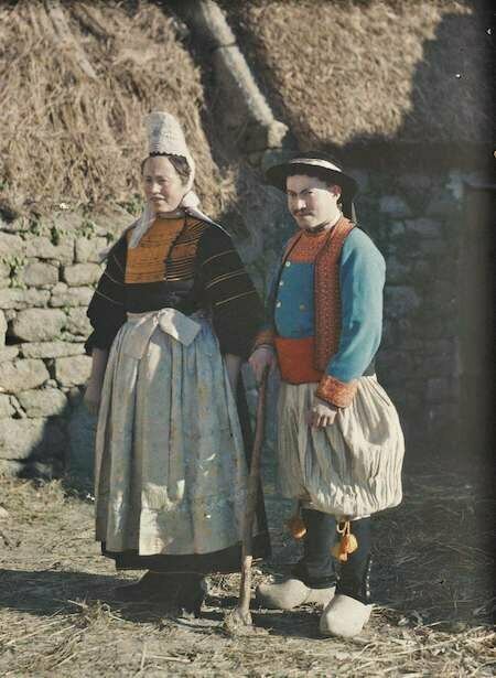 Бретонцы в традиционной одежде, Франция, 1920 год