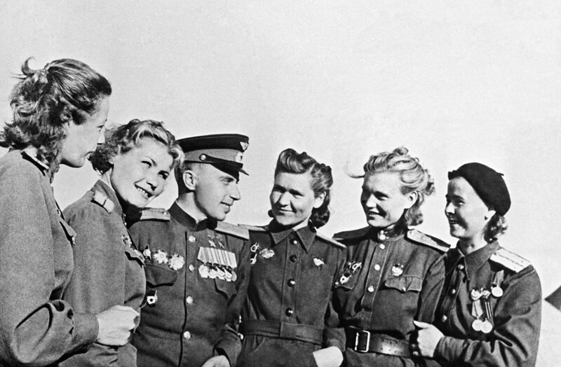 Как летчик Леонид Беда стал дважды Героем и почетным железнодорожником СССР?