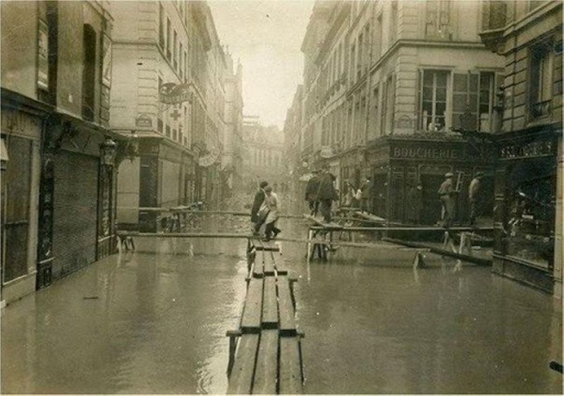 Наводнение в Париже, Rue du Bac. 1910 г