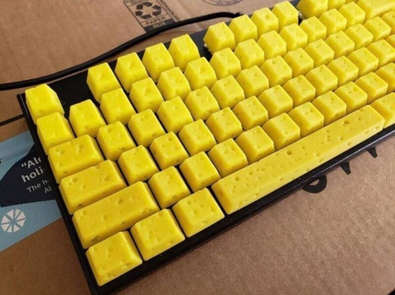 Клавиатура в виде сыра