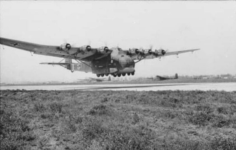 Самый большой военно-транспортный самолет Второй мировой войны Messerschmitt Me.323 Gigant.