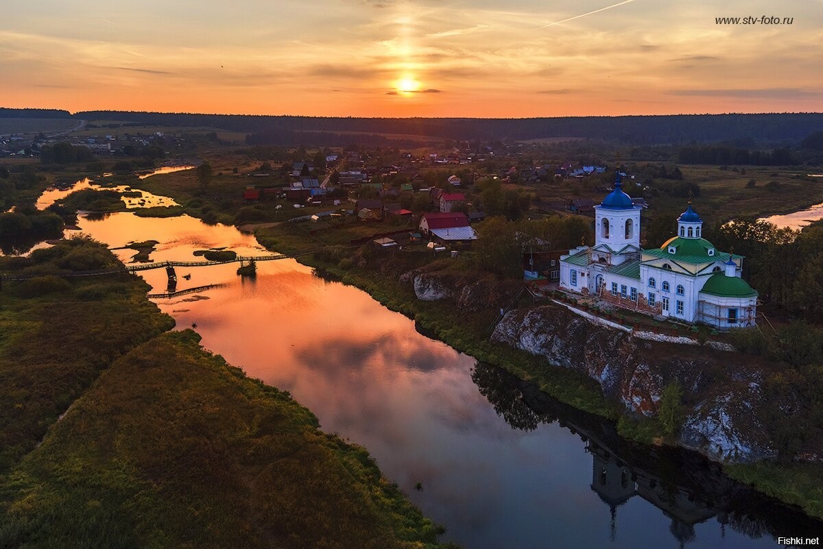 Церковь на реке Чусовая