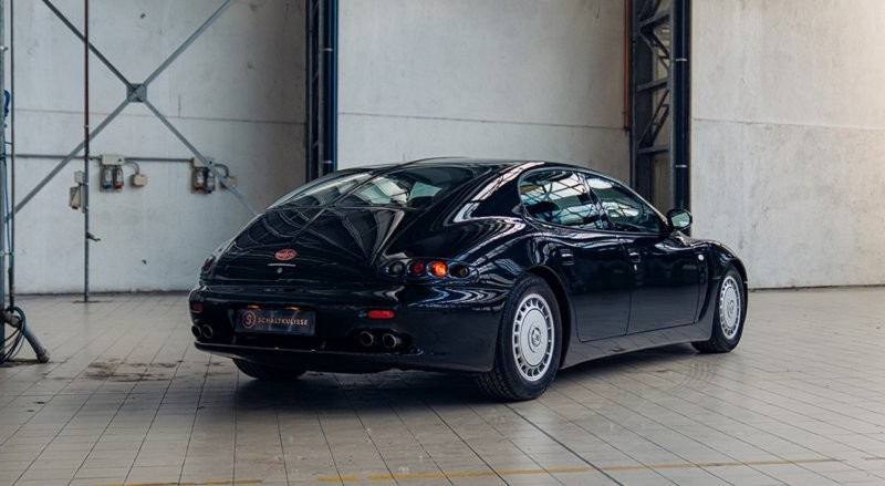 Один из трех прототипов суперседана Bugatti EB 112 ищет нового владельца