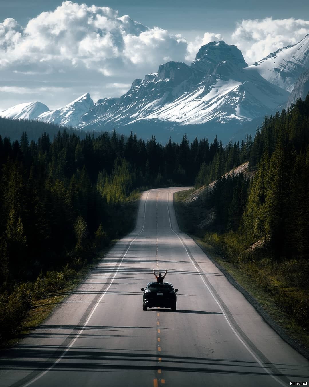 Дли пути. Машина на дороге. Путешествия картинки. Авто для путешествий. Дорога горы машина.