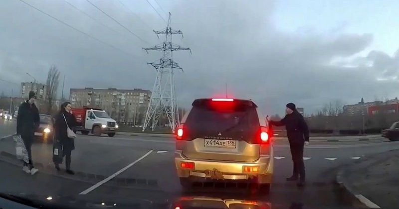 Нашкодил и бежать: пешеход из Воронежа с газовым баллончиком
