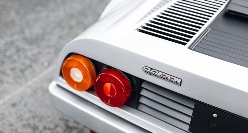 Красива, как Брижит Бардо: Ferrari 1982 года, принадлежавшая Жану-Полю Бельмондо выставлена на продажу